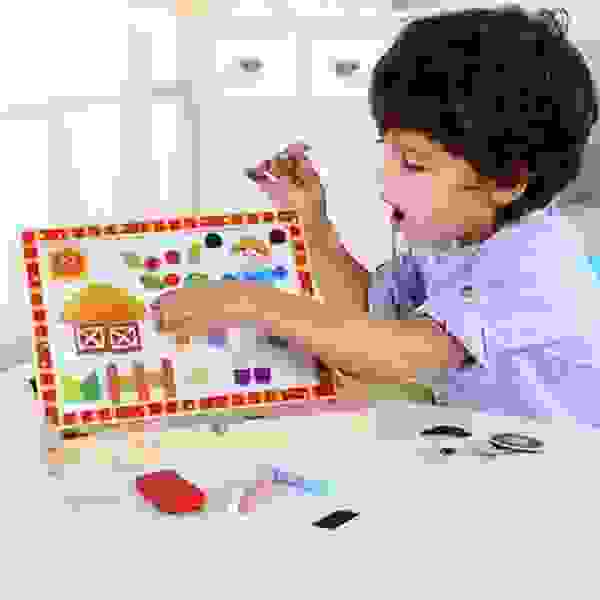 Pizarron de Madera con tematica de la Granja Educativo de 85 Piezas - Tooky Toy - Imagen 3
