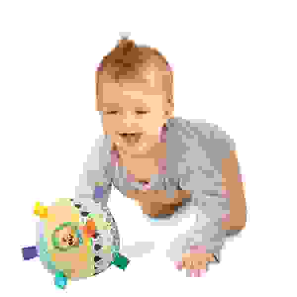 Caesar the lion soft rattle ball - Winfun - Imagen 2